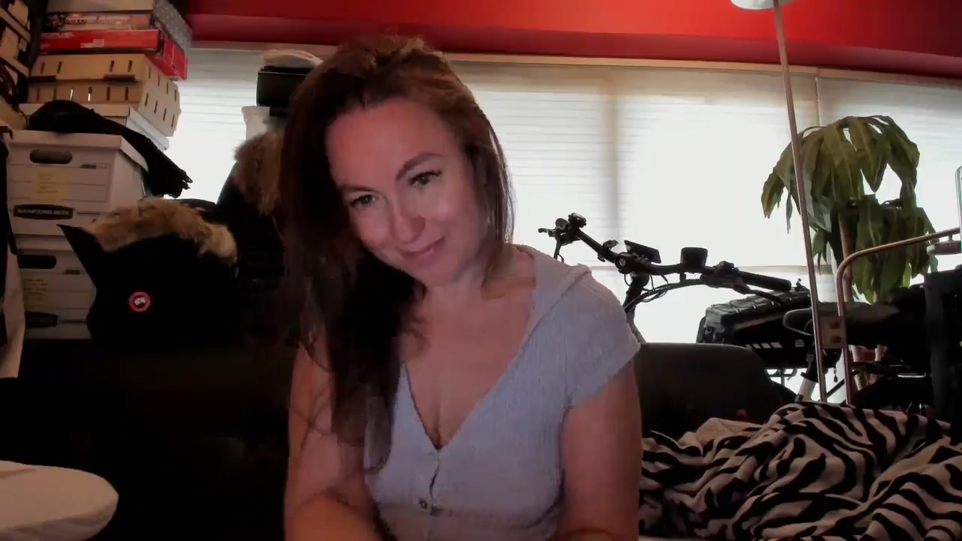 Gallery image thumbnail from UntamedBooty's myfreecams stream on, 04/29/2026, 10:40 image 6 of 20