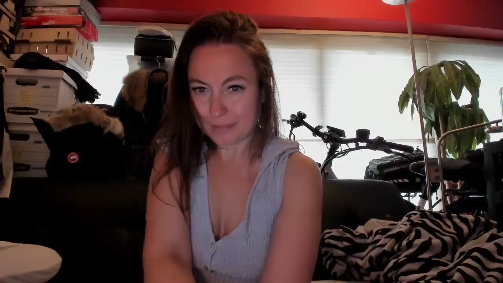 Gallery image thumbnail from UntamedBooty's myfreecams stream on, 04/29/2026, 10:40 image 20 of 20
