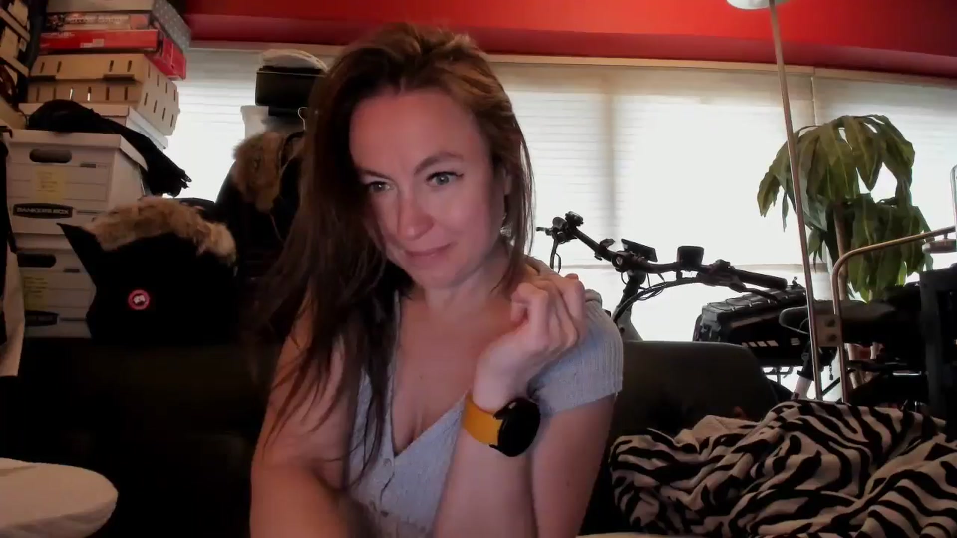 Gallery image thumbnail from UntamedBooty's myfreecams stream on, 04/29/2026, 10:40 image 3 of 20
