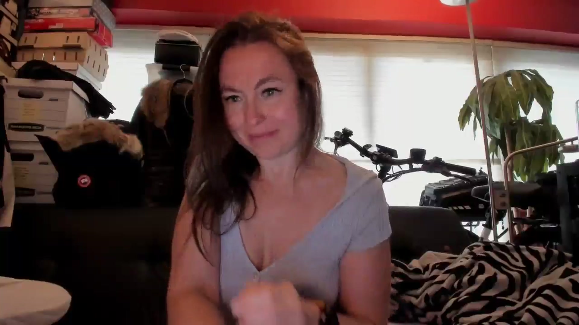Gallery image thumbnail from UntamedBooty's myfreecams stream on, 04/29/2026, 10:40 image 15 of 20