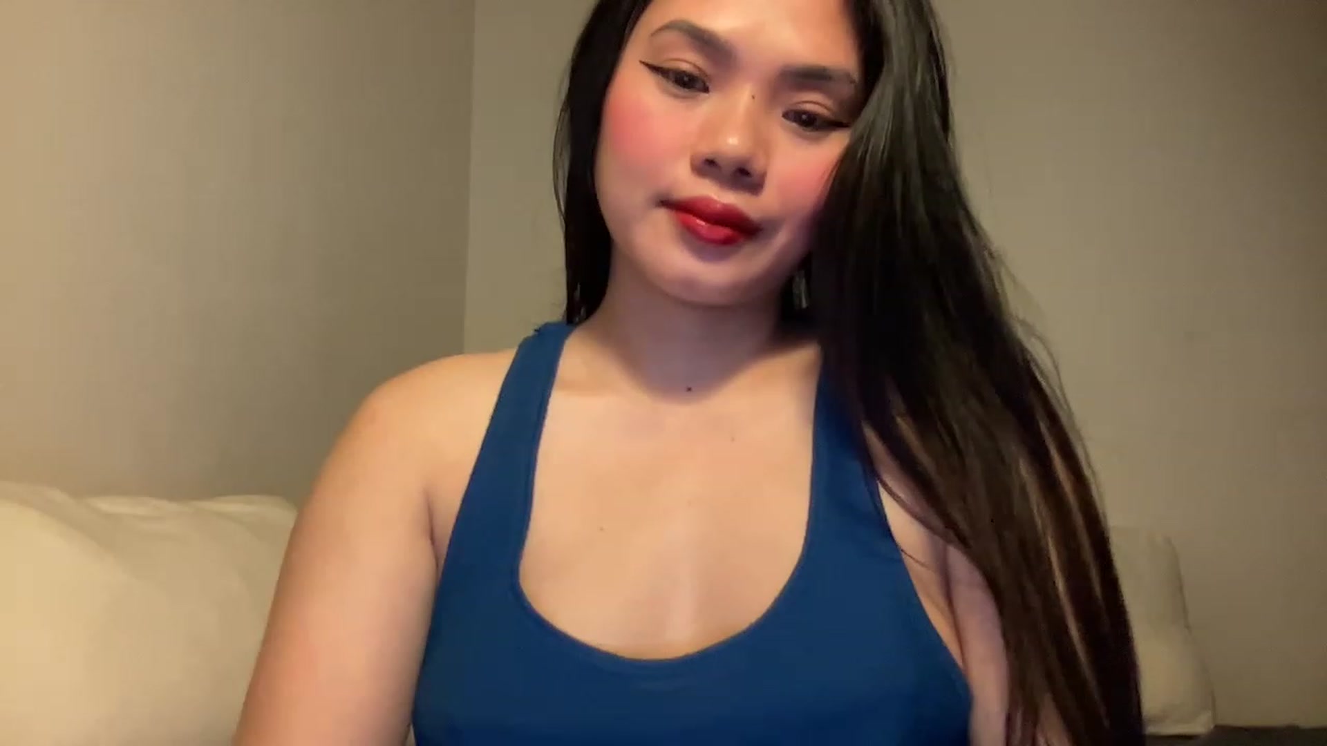 Gallery image thumbnail from UrAsianGirl's myfreecams stream on, 11/18/2022, 04:43 image 15 of 20