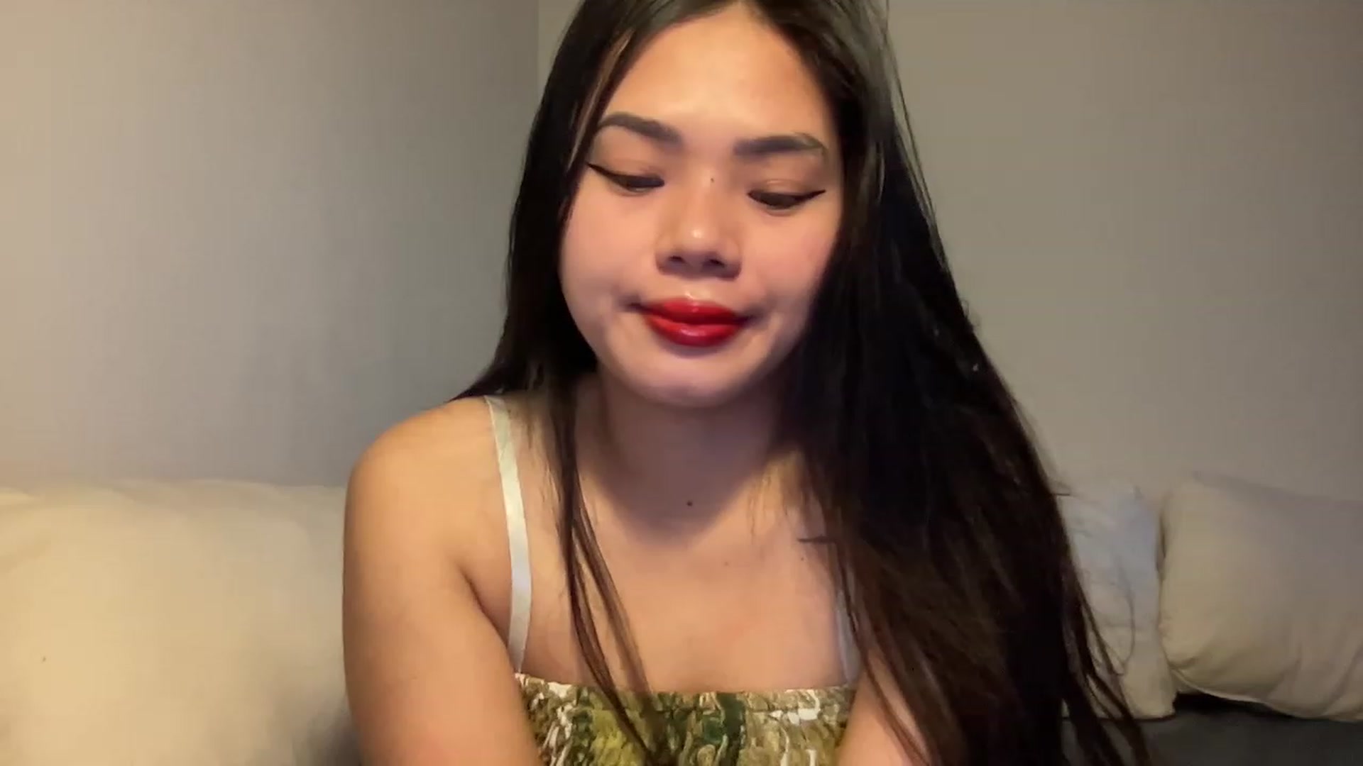 Gallery image thumbnail from UrAsianGirl's myfreecams stream on, 11/19/2022, 21:29 image 16 of 20