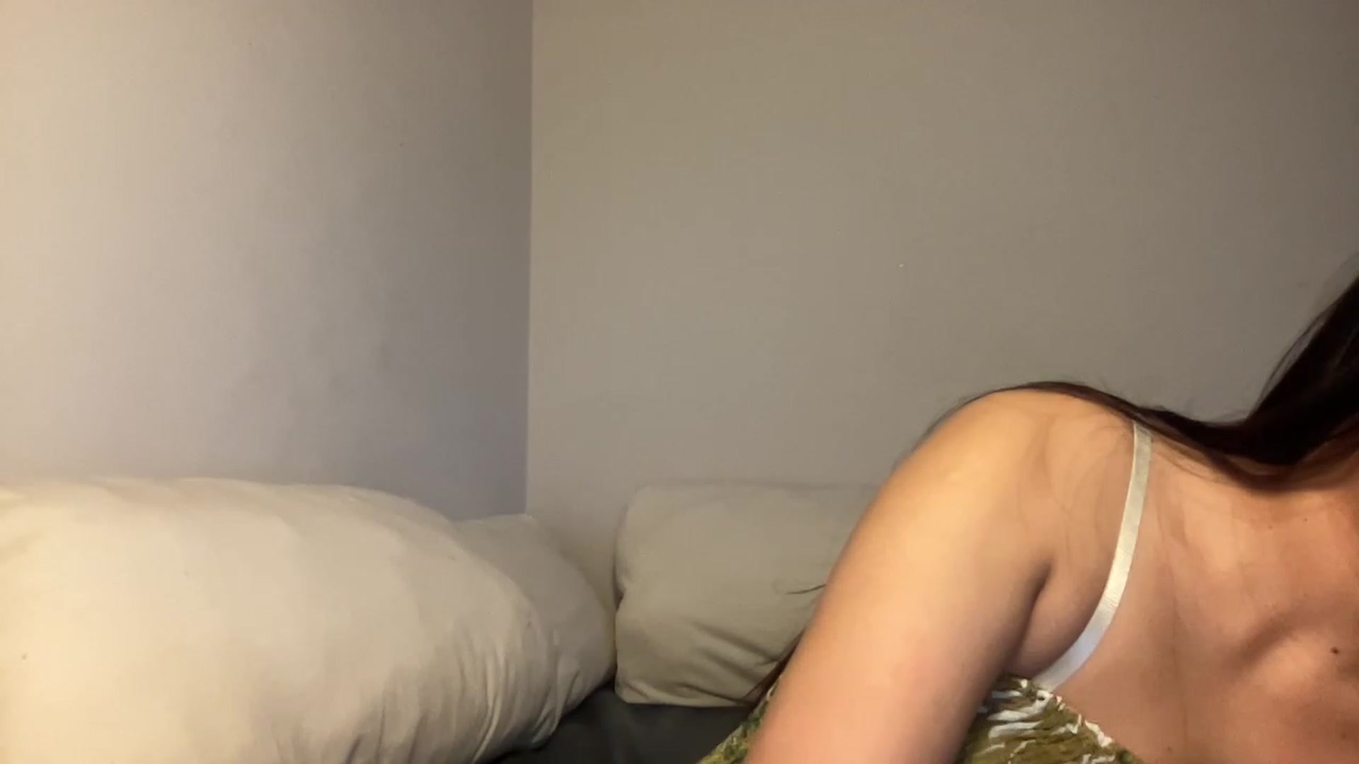 Gallery image thumbnail from UrAsianGirl's myfreecams stream on, 11/19/2022, 21:29 image 10 of 20