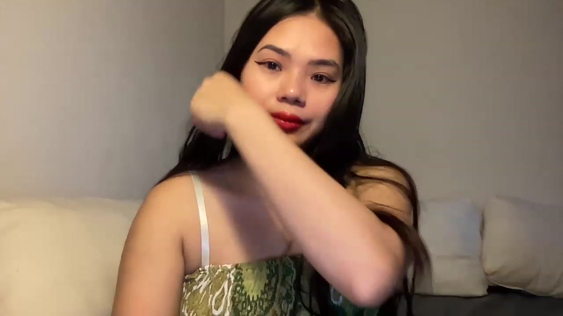 Gallery image thumbnail from UrAsianGirl's myfreecams stream on, 11/19/2022, 21:29 image 6 of 20