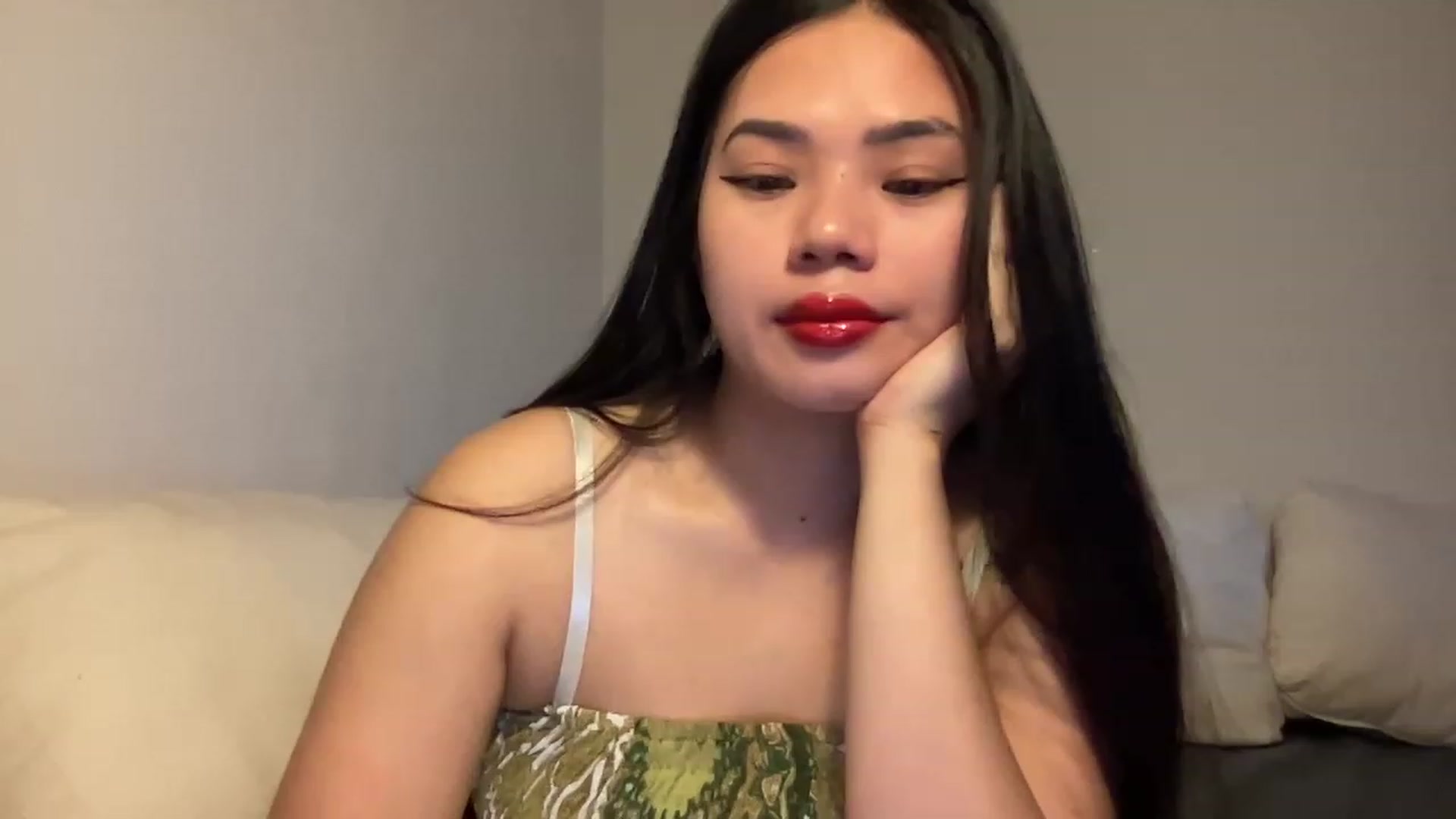 Gallery image thumbnail from UrAsianGirl's myfreecams stream on, 11/19/2022, 22:11 image 3 of 20
