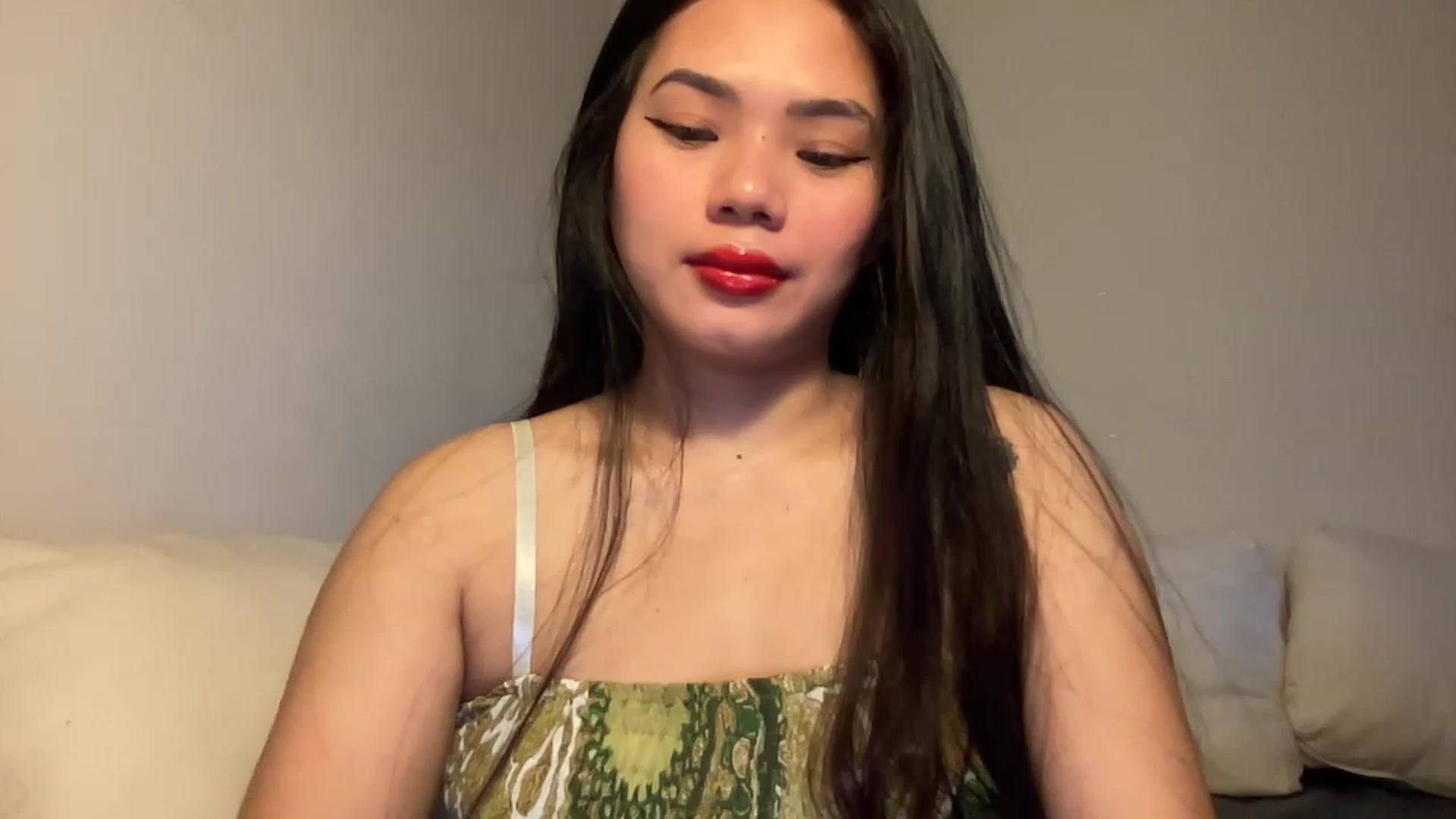 Gallery image thumbnail from UrAsianGirl's myfreecams stream on, 11/19/2022, 22:11 image 14 of 20