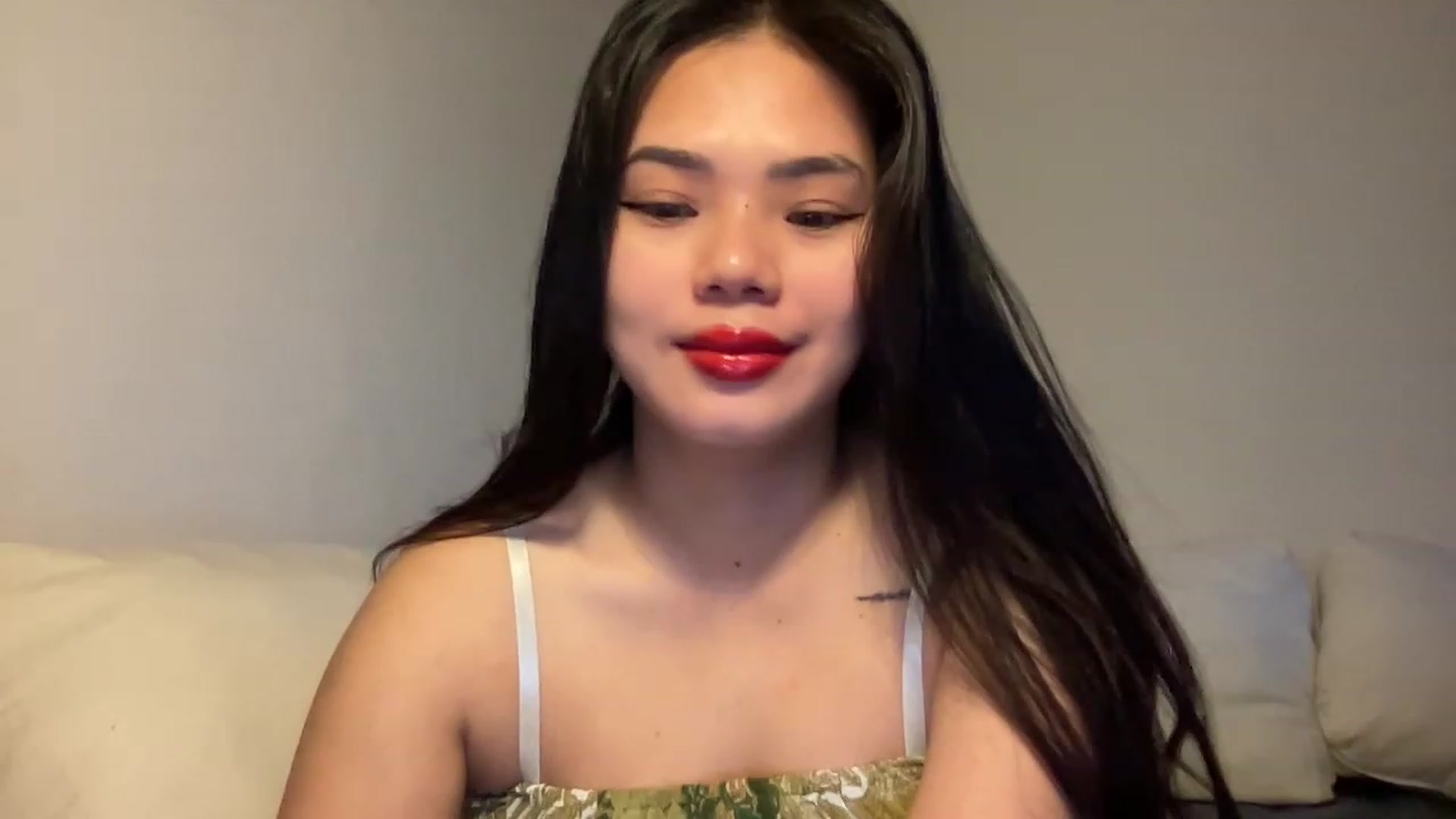 Gallery image thumbnail from UrAsianGirl's myfreecams stream on, 11/19/2022, 22:11 image 1 of 20