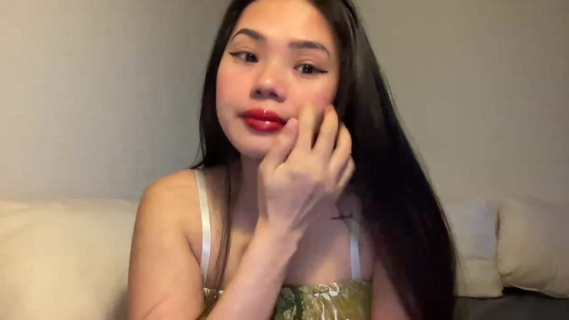 Gallery image thumbnail from UrAsianGirl's myfreecams stream on, 11/19/2022, 22:11 image 5 of 20