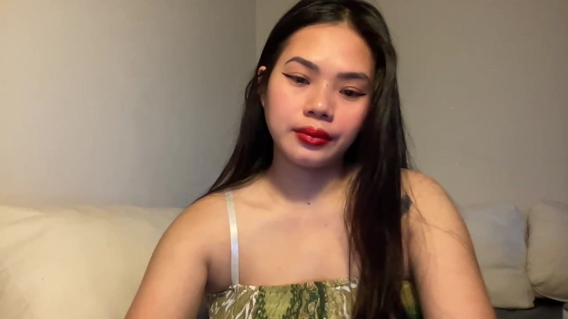 Gallery image thumbnail from UrAsianGirl's myfreecams stream on, 11/19/2022, 22:11 image 16 of 20