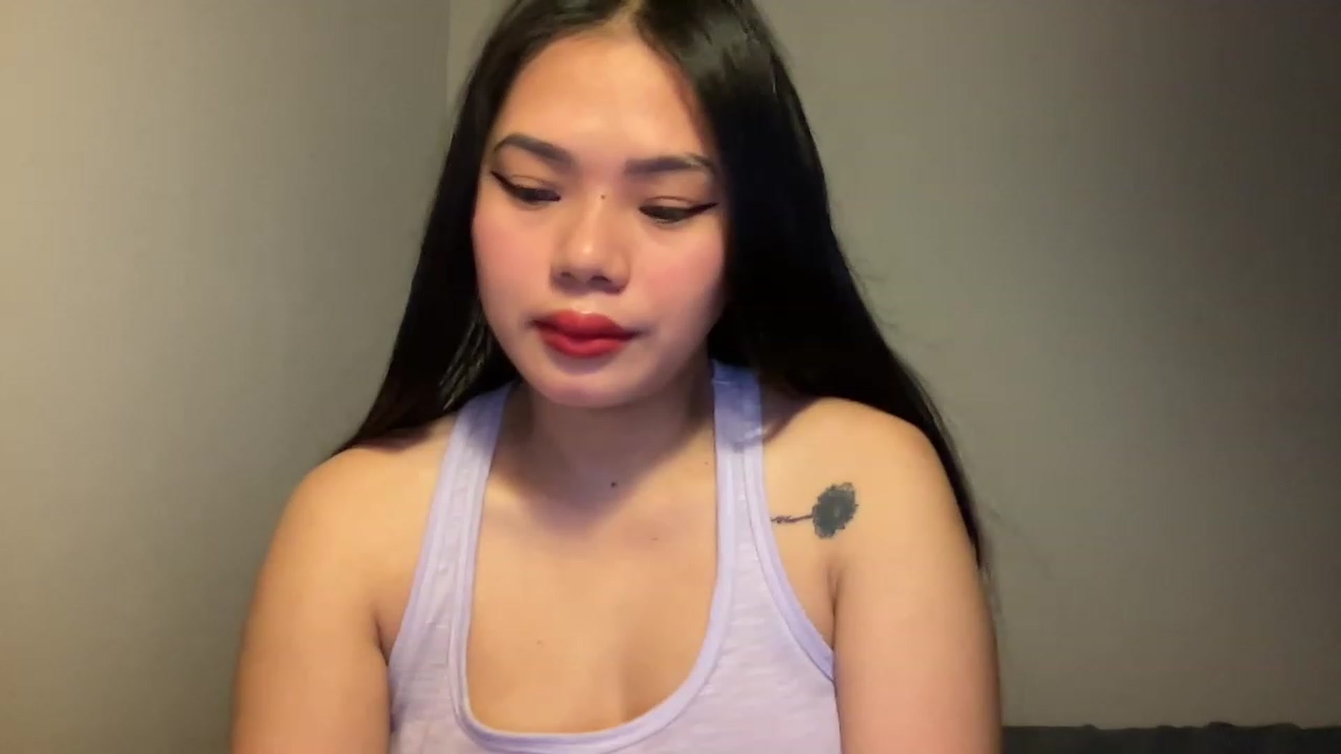 Gallery image thumbnail from UrAsianGirl's myfreecams stream on, 11/20/2022, 22:23 image 13 of 20