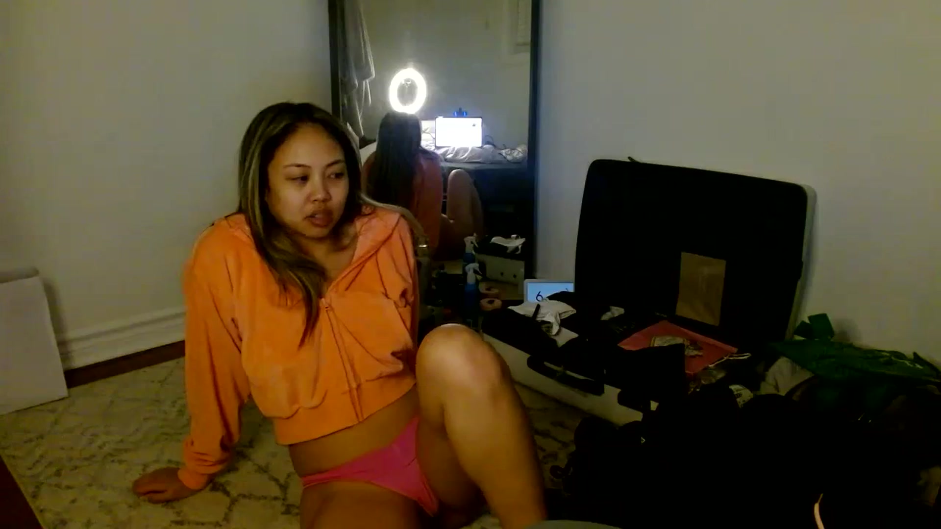 Gallery image thumbnail from UrBabyGirl's myfreecams stream on, 01/30/2024, 24:01 image 11 of 20