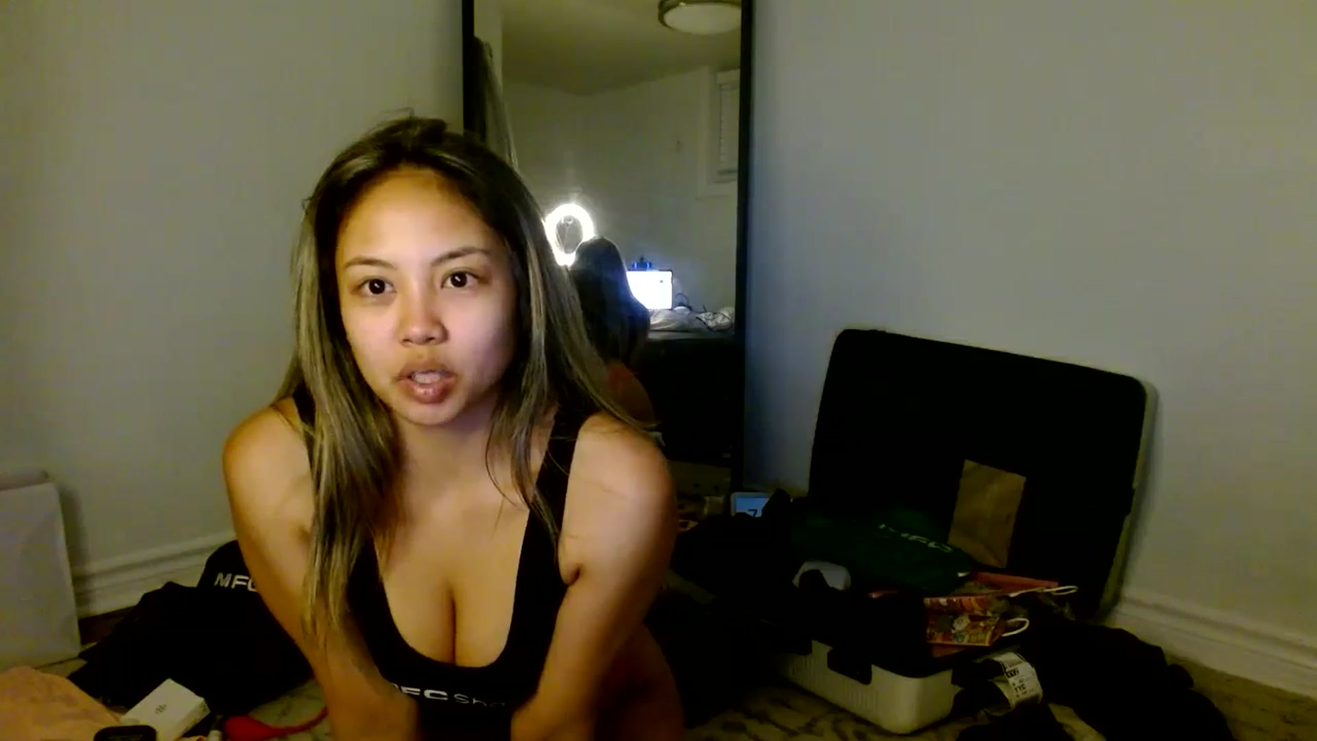 Gallery image thumbnail from UrBabyGirl's myfreecams stream on, 01/30/2024, 24:24 image 13 of 20