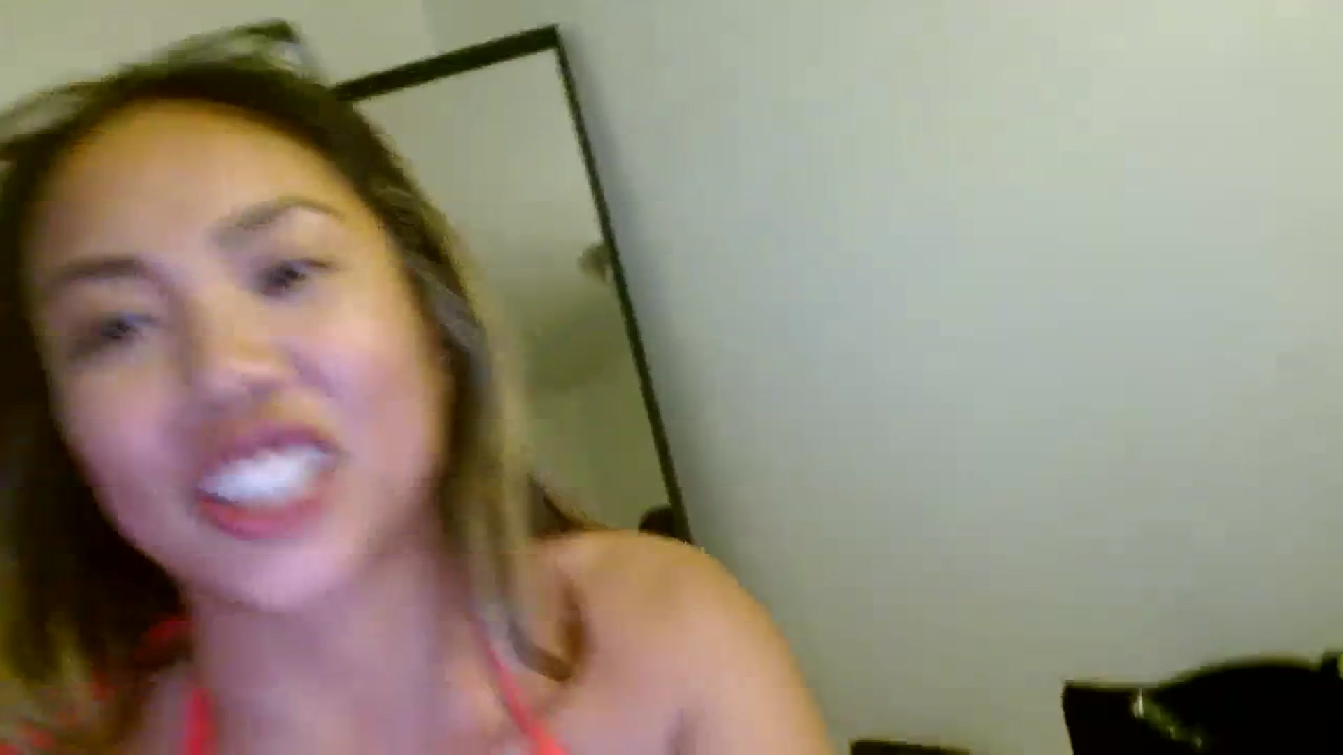 Gallery image thumbnail from UrBabyGirl's myfreecams stream on, 02/01/2024, 03:22 image 16 of 20