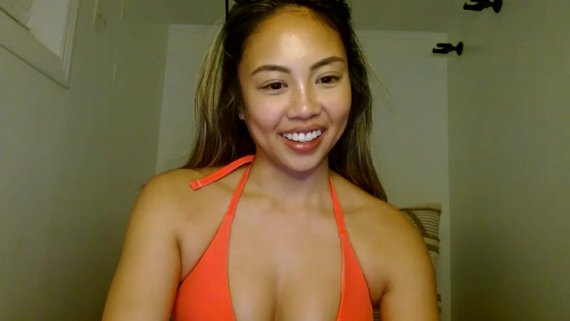 Gallery image thumbnail from UrBabyGirl's myfreecams stream on, 02/01/2024, 03:22 image 19 of 20