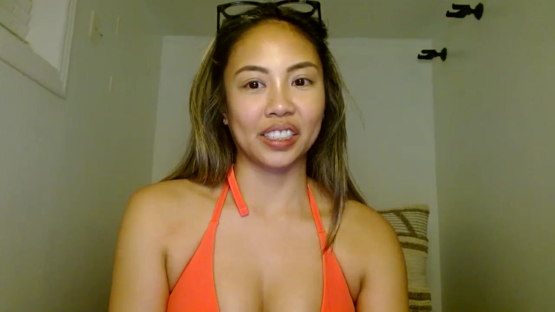 Gallery image thumbnail from UrBabyGirl's myfreecams stream on, 02/01/2024, 03:22 image 20 of 20