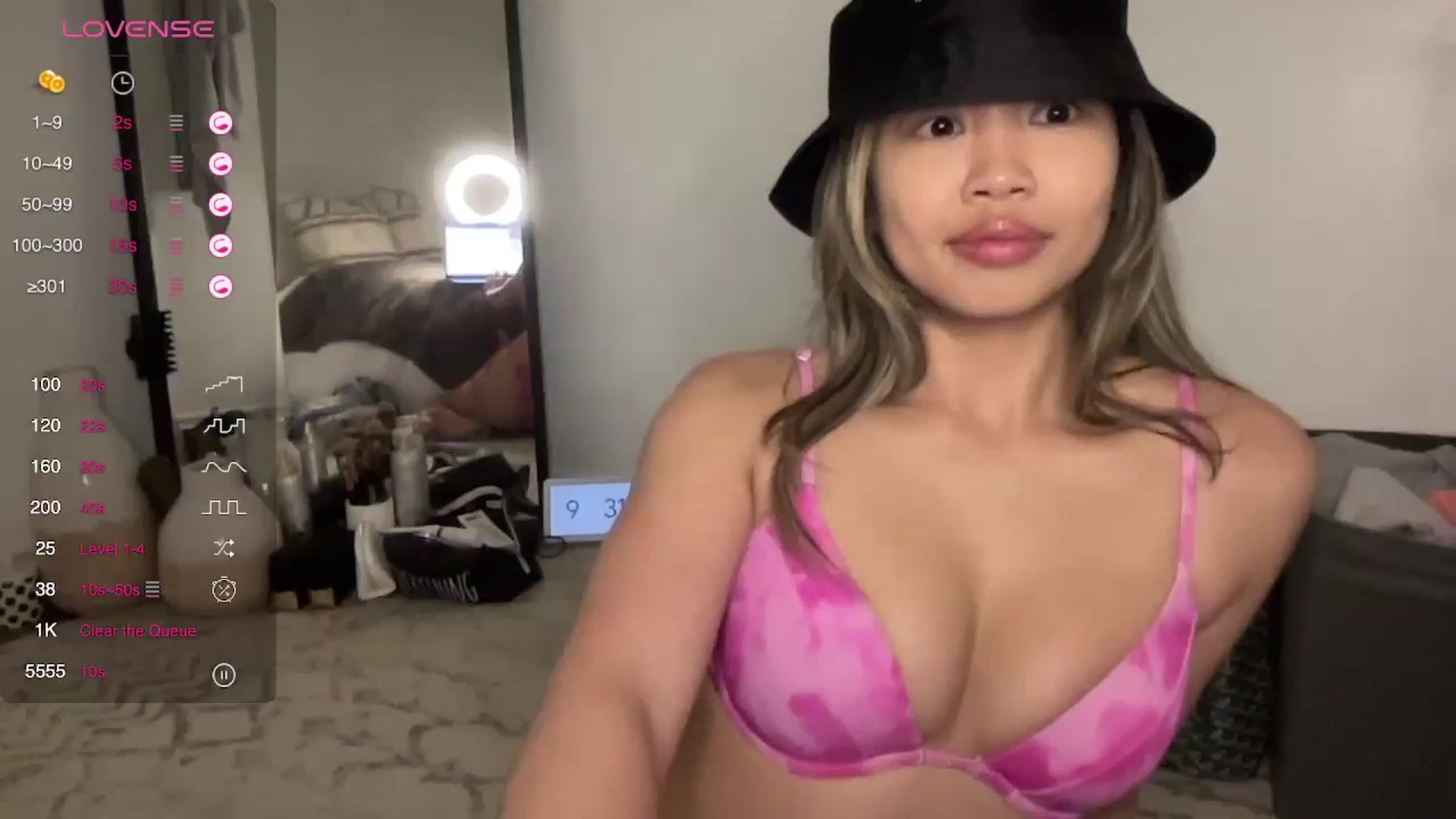 Gallery image thumbnail from UrBabyGirl's myfreecams stream on, 02/14/2024, 03:53 image 1 of 20
