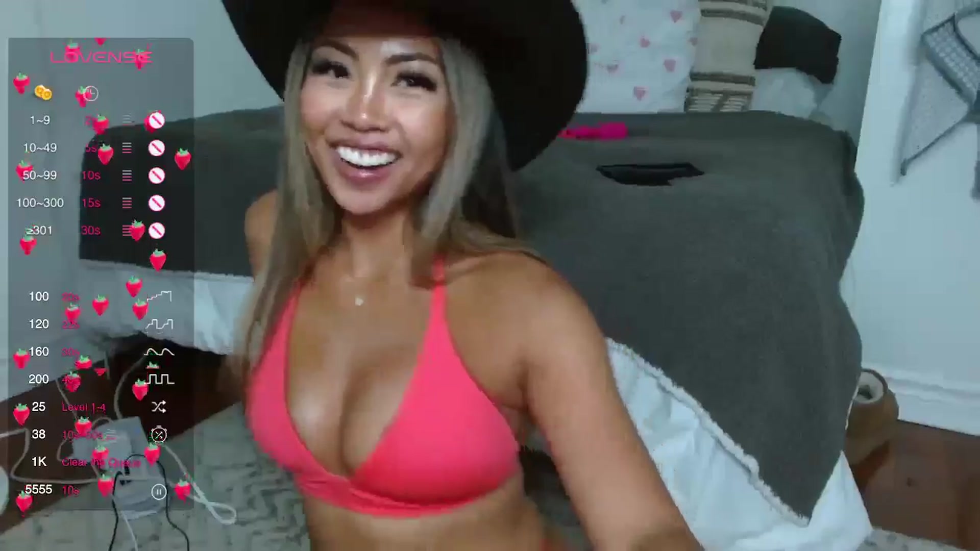 Gallery image thumbnail from UrBabyGirl's myfreecams stream on, 08/15/2024, 04:04 image 10 of 20