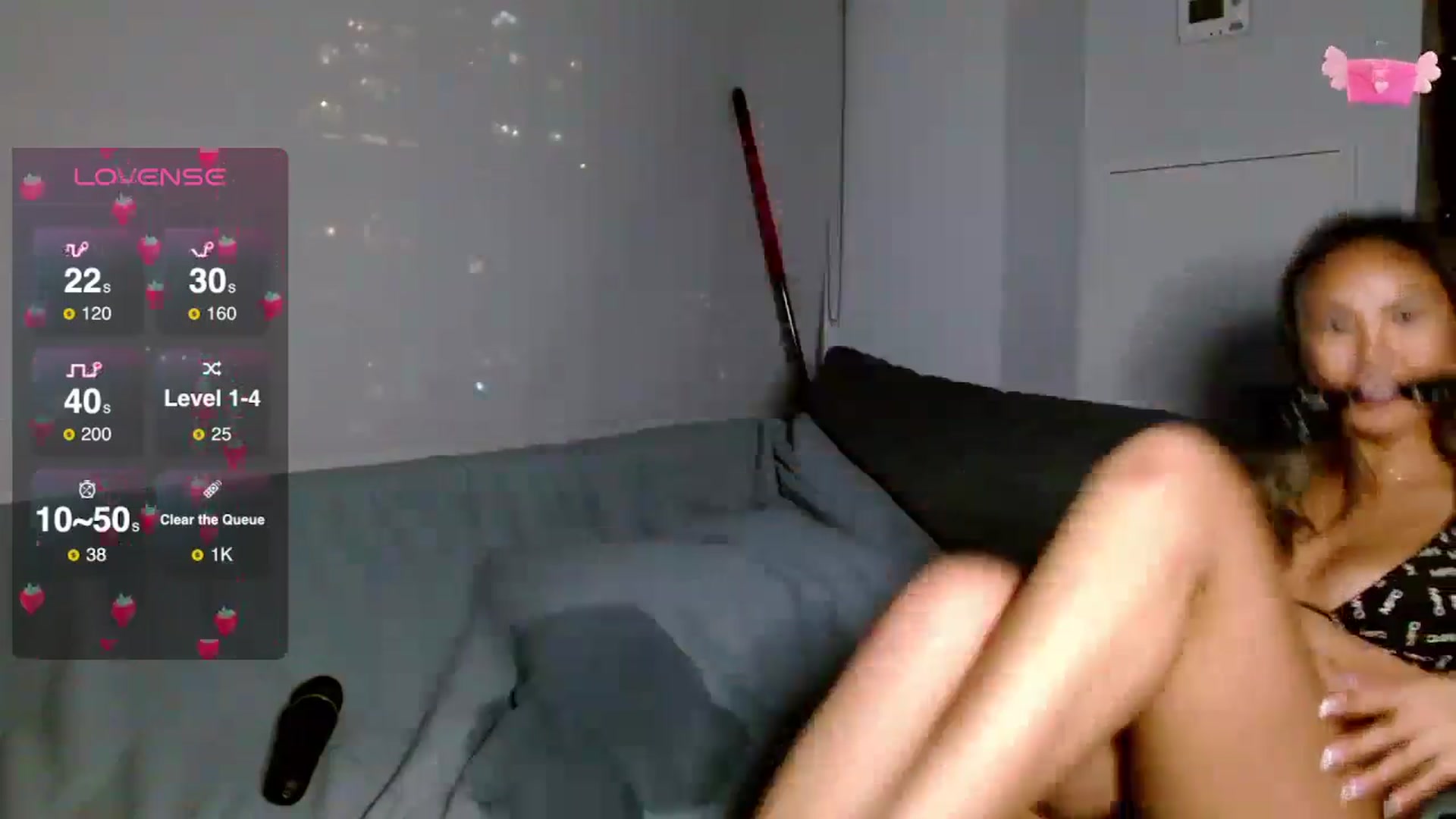 Gallery image thumbnail from UrBabyGirl's myfreecams stream on, 11/14/2024, 24:43 image 13 of 20