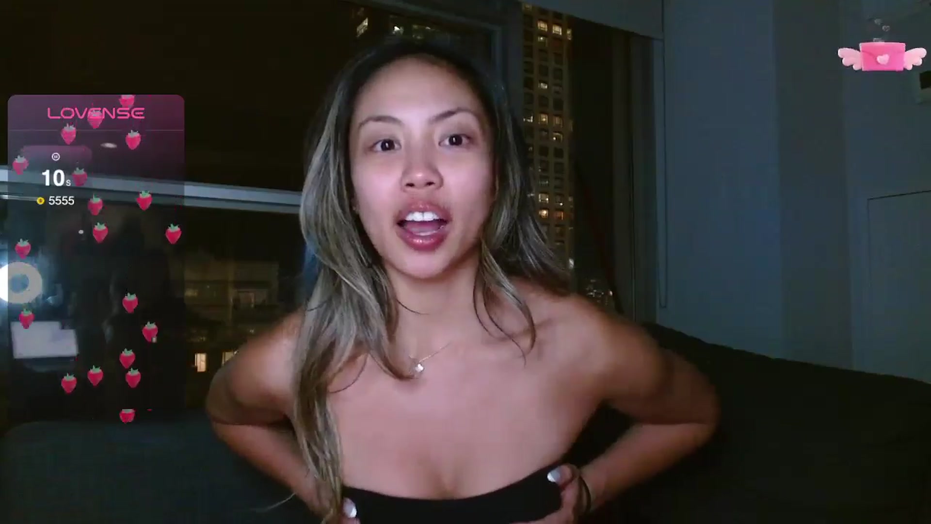 Gallery image thumbnail from UrBabyGirl's myfreecams stream on, 11/14/2024, 23:25 image 13 of 20