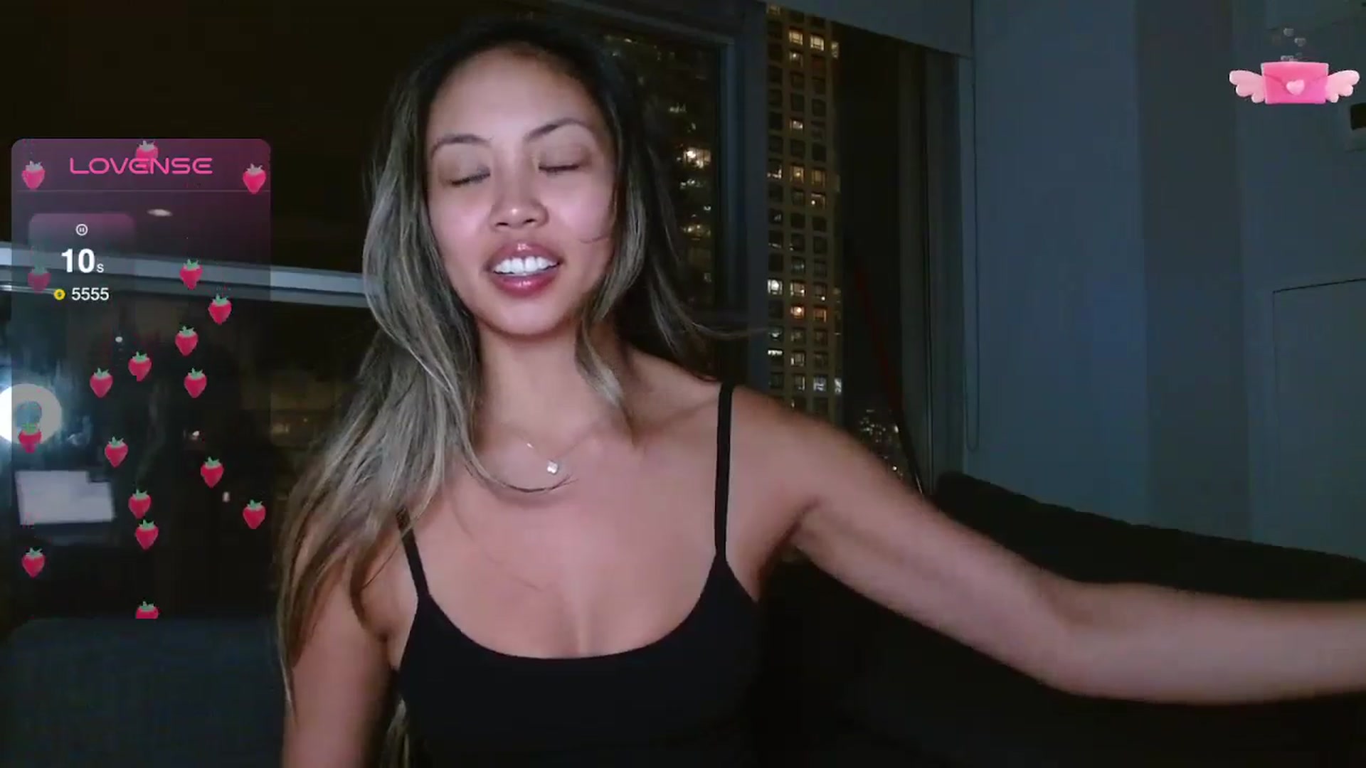 Gallery image thumbnail from UrBabyGirl's myfreecams stream on, 11/14/2024, 23:25 image 9 of 20