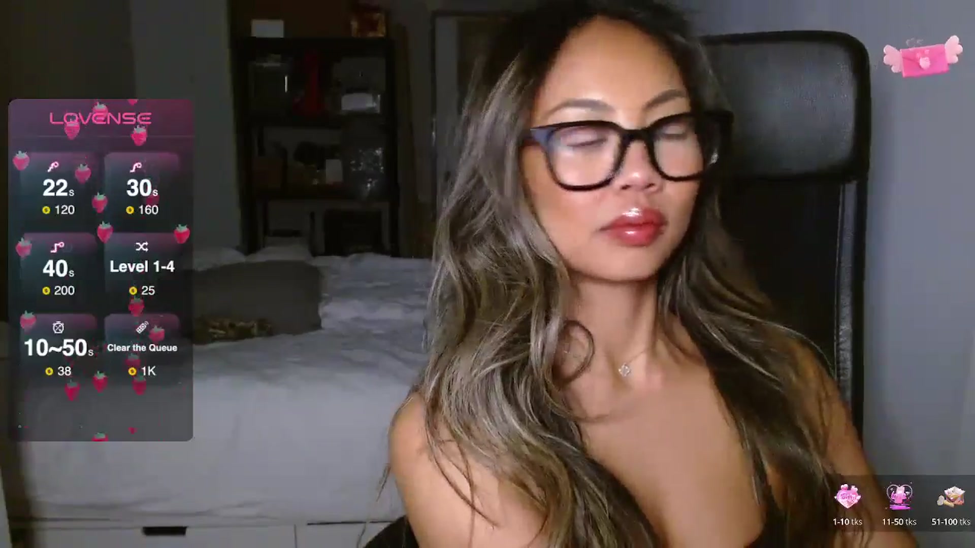 Gallery image thumbnail from UrBabyGirl's myfreecams stream on, 12/16/2024, 05:27 image 2 of 20