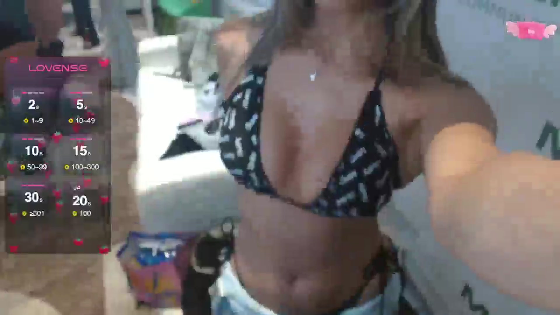 Gallery image thumbnail from UrBabyGirl's myfreecams stream on, 01/25/2025, 24:45 image 4 of 20