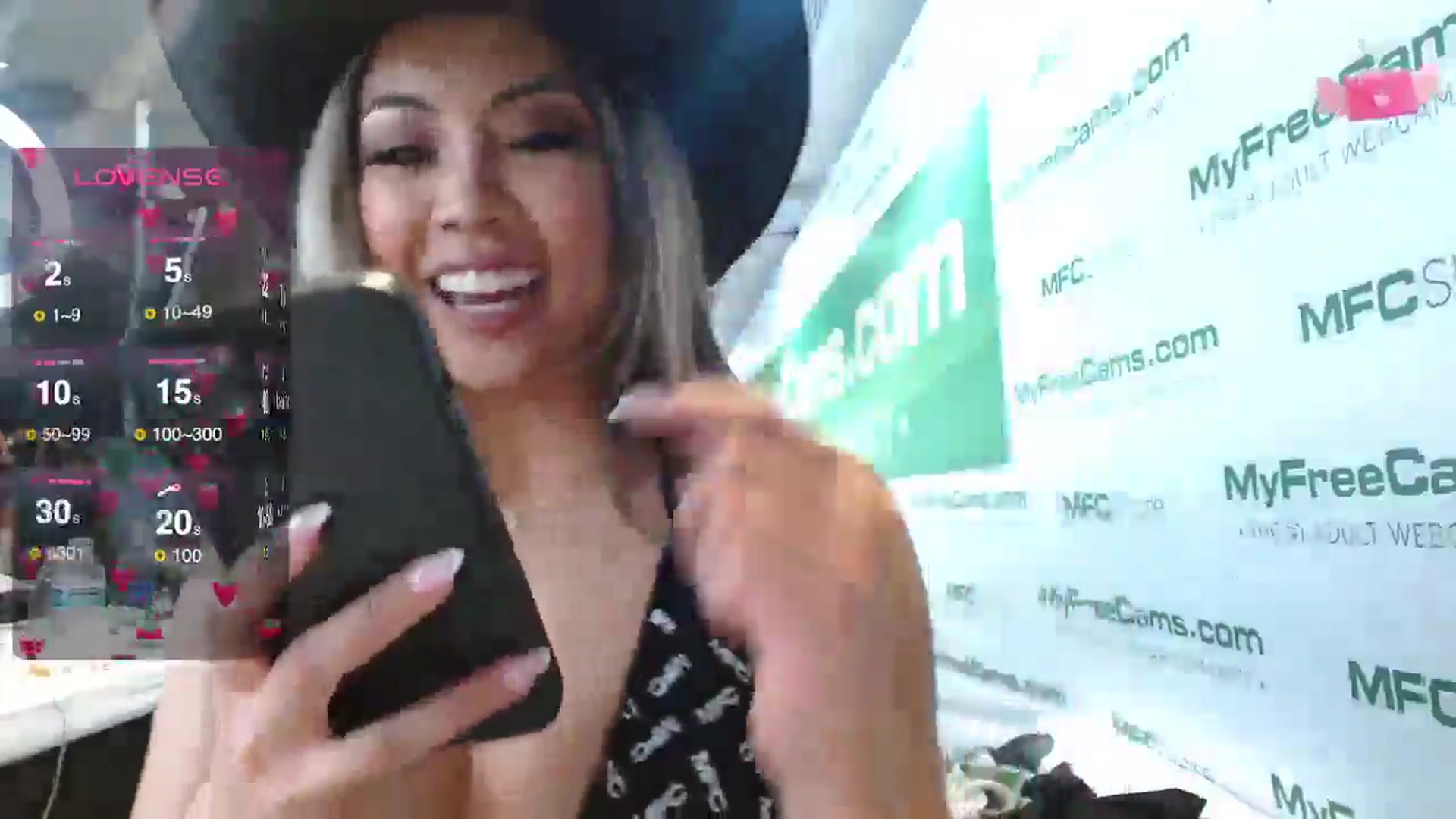 Gallery image thumbnail from UrBabyGirl's myfreecams stream on, 01/25/2025, 01:54 image 19 of 20