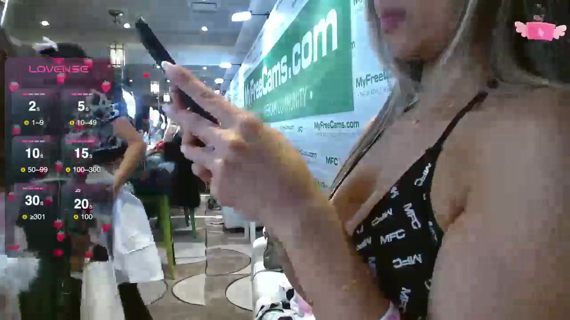 Gallery image thumbnail from UrBabyGirl's myfreecams stream on, 01/25/2025, 01:54 image 5 of 20
