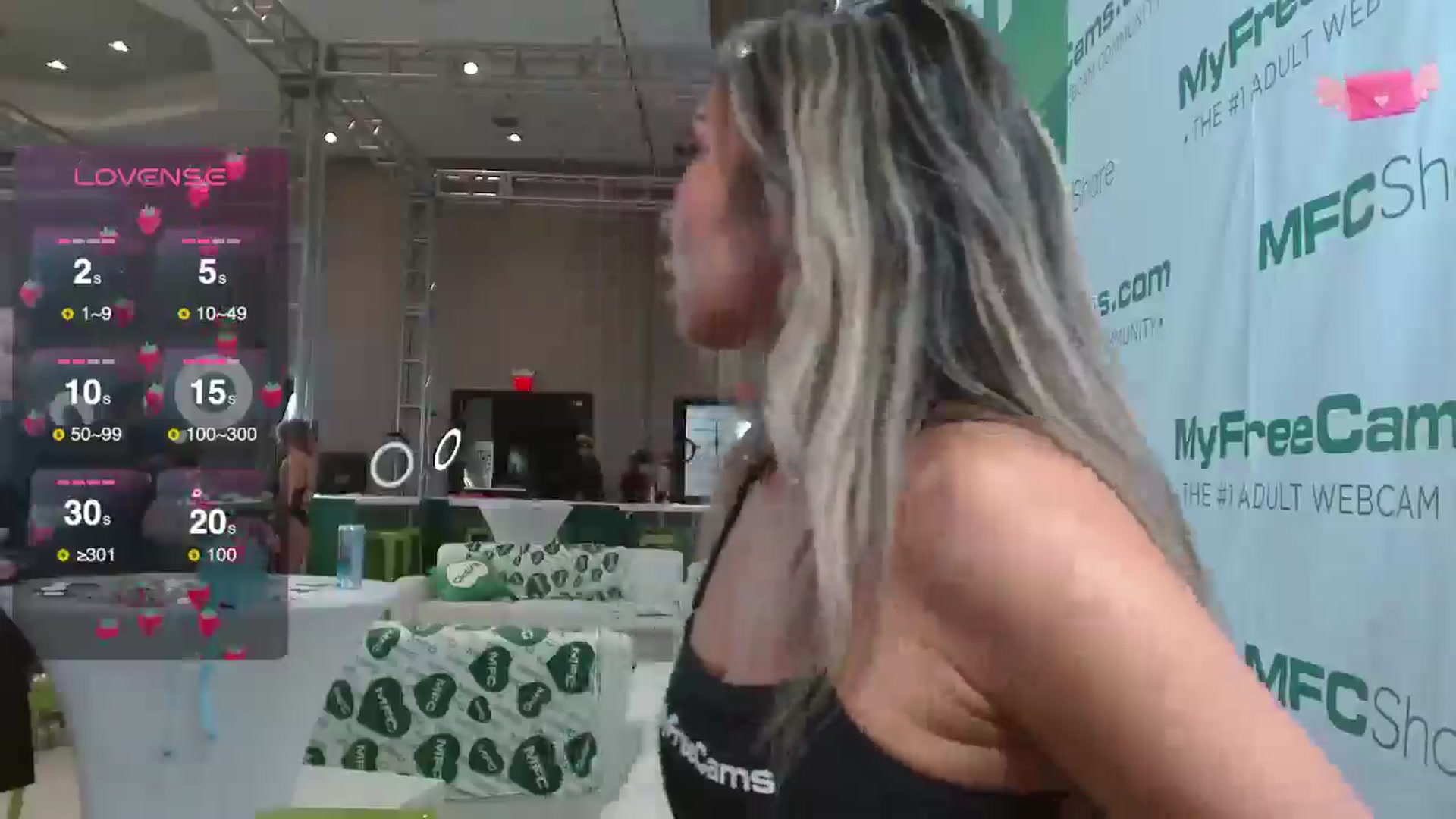 Gallery image thumbnail from UrBabyGirl's myfreecams stream on, 01/25/2025, 23:59 image 2 of 20