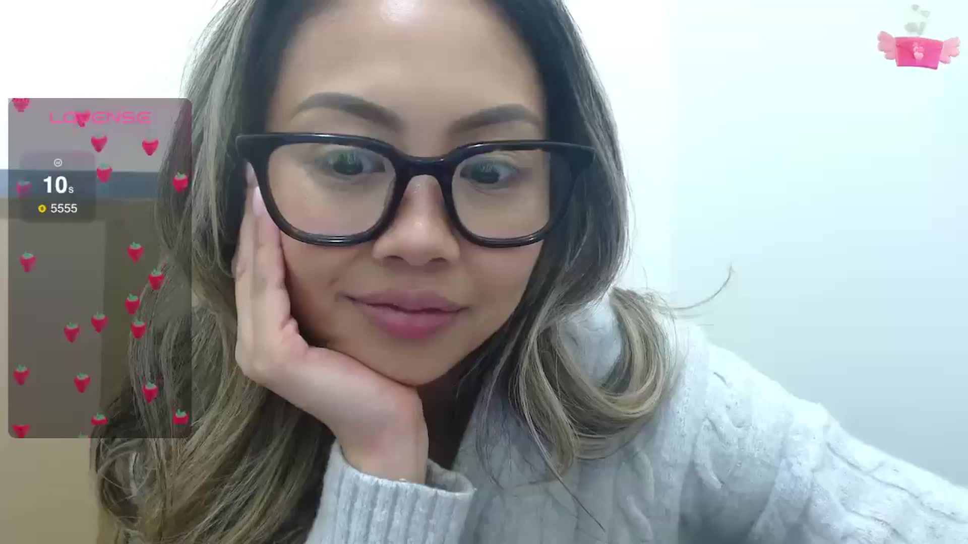 Gallery image thumbnail from UrBabyGirl's myfreecams stream on, 02/21/2025, 22:06 image 17 of 20