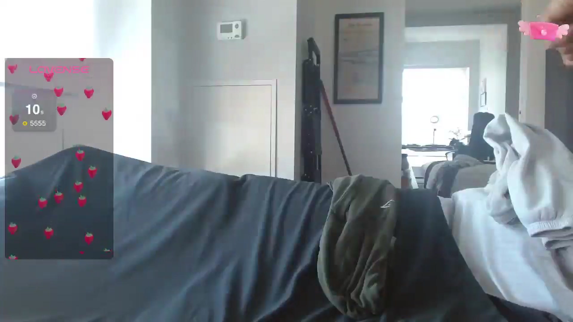 Gallery image thumbnail from UrBabyGirl's myfreecams stream on, 02/22/2025, 17:35 image 2 of 20