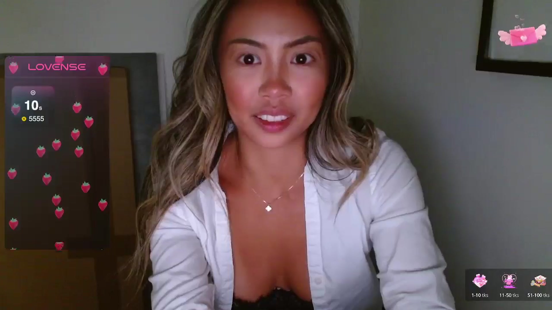 Gallery image thumbnail from UrBabyGirl's myfreecams stream on, 03/17/2025, 23:36 image 16 of 20