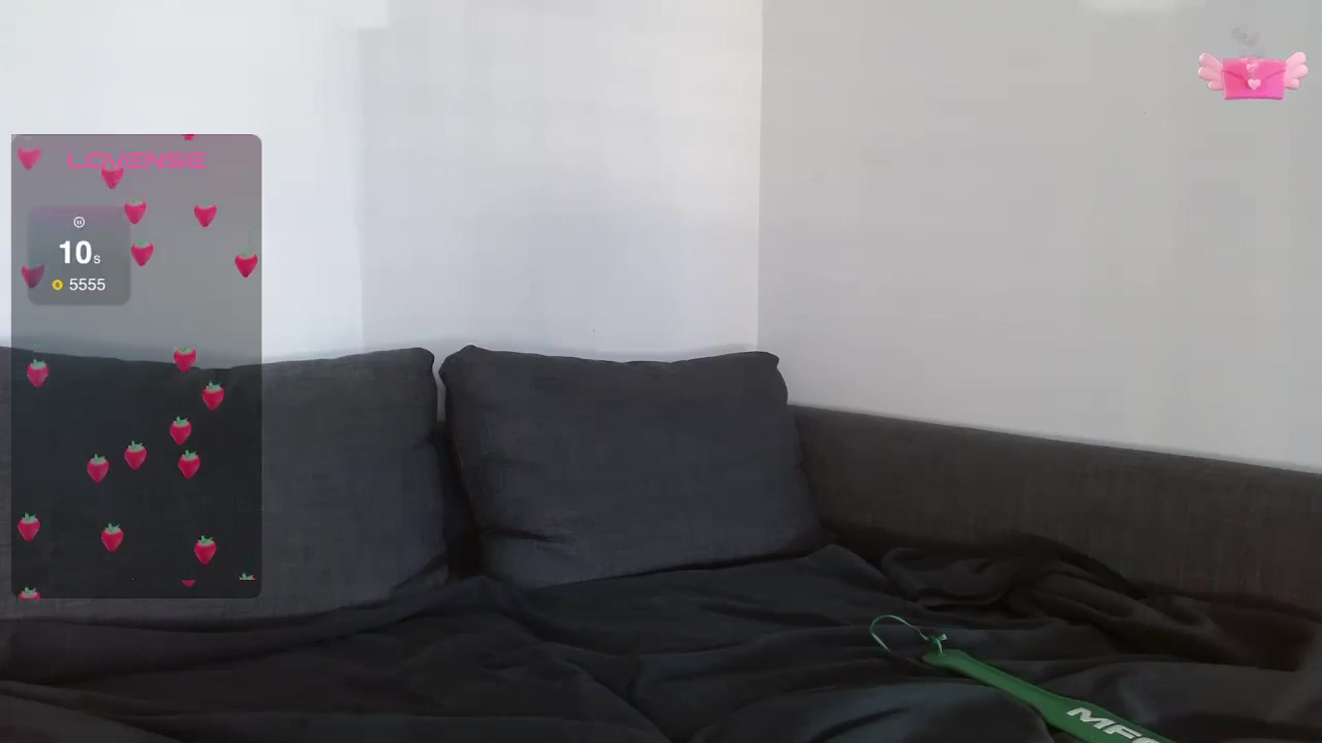 Gallery image thumbnail from UrBabyGirl's myfreecams stream on, 03/21/2025, 21:48 image 4 of 20