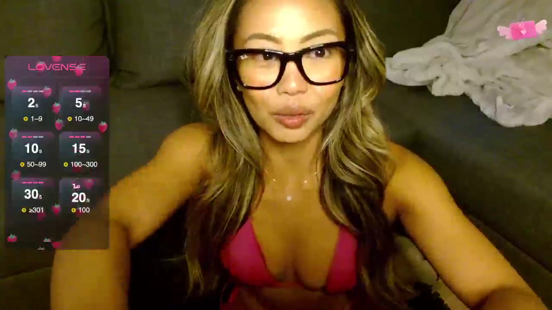 Gallery image thumbnail from UrBabyGirl's myfreecams stream on, 03/24/2025, 24:51 image 19 of 20