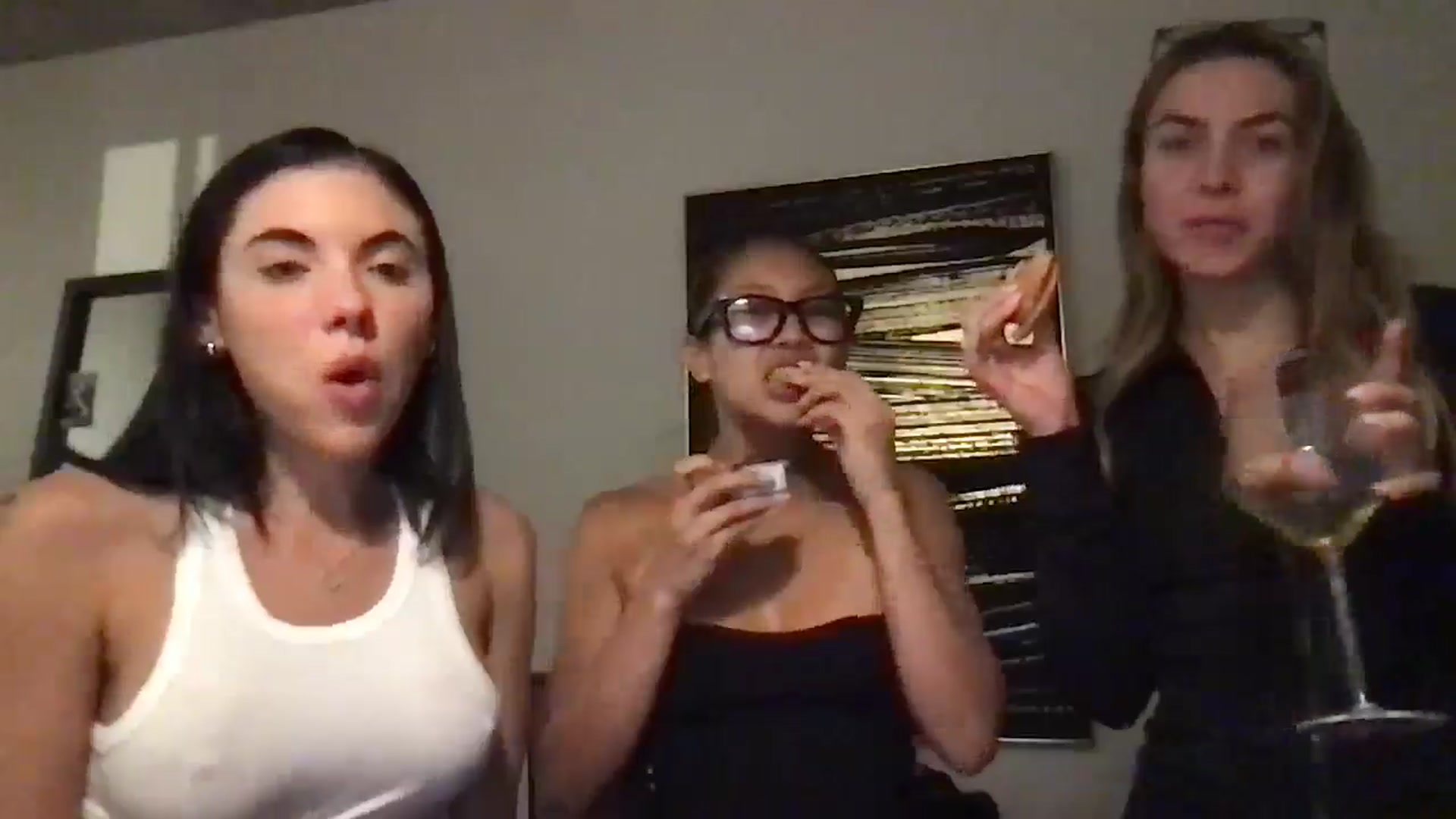 Gallery image thumbnail from UrBabyGirl's myfreecams stream on, 03/29/2025, 03:40 image 18 of 20