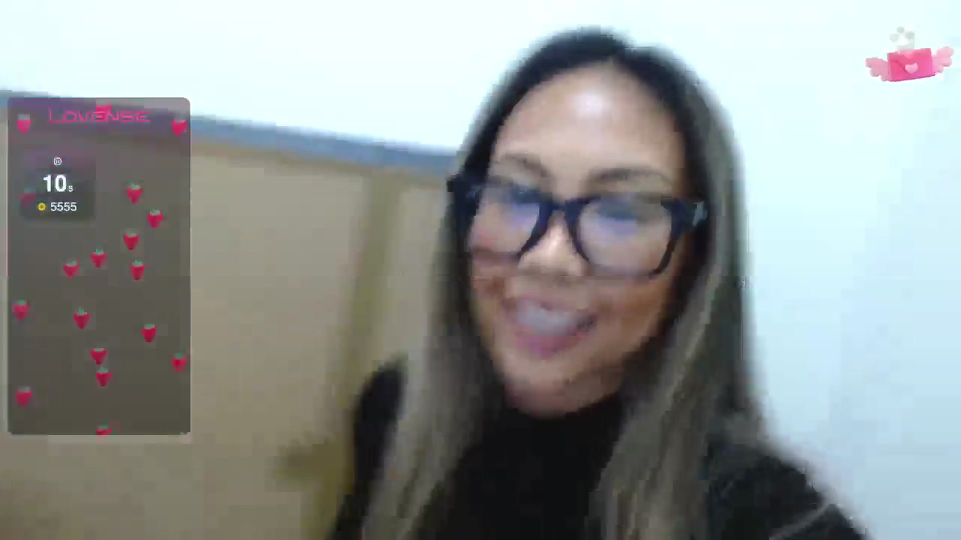 Gallery image thumbnail from UrBabyGirl's myfreecams stream on, 04/08/2025, 19:25 image 17 of 20