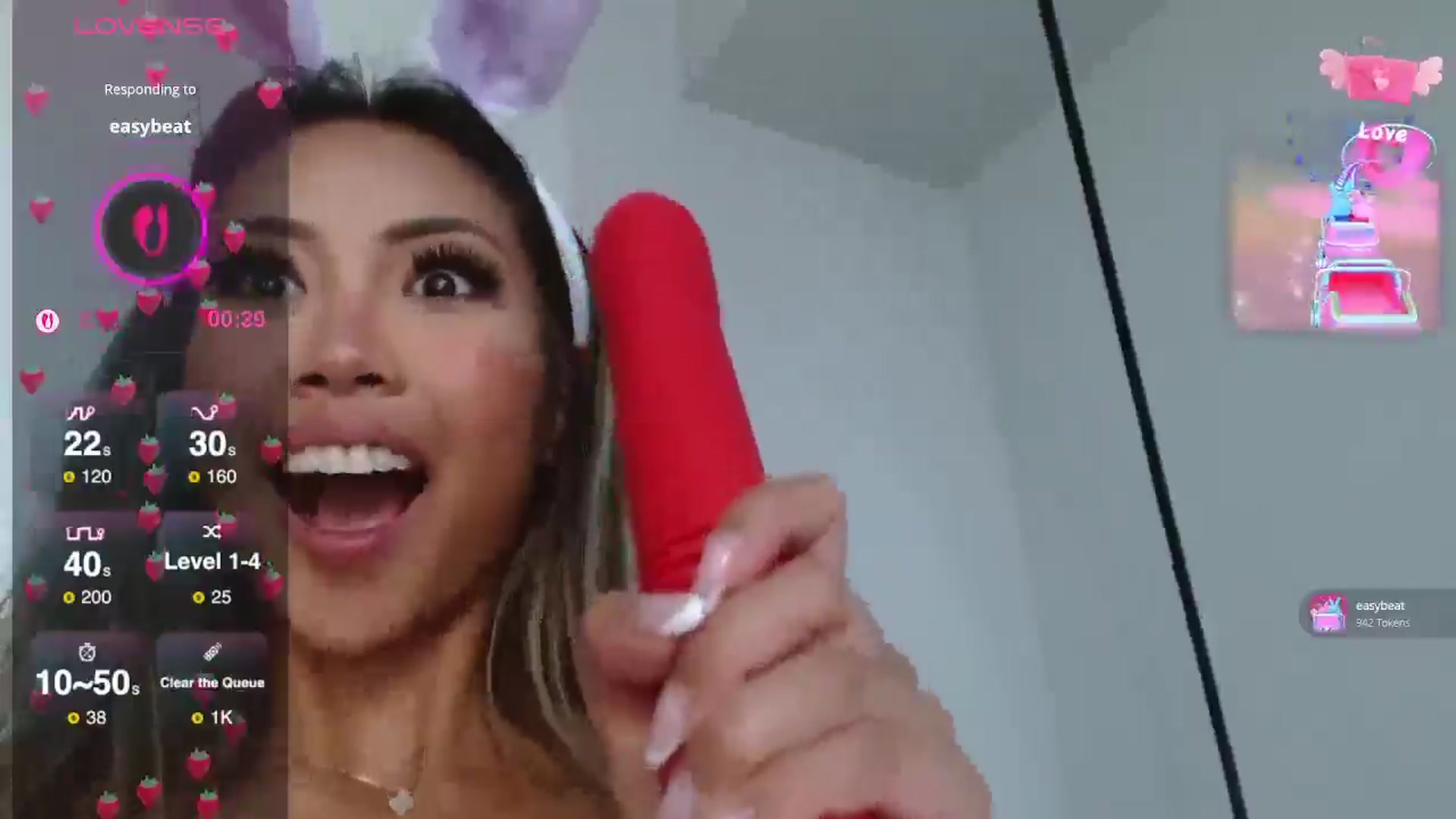 Gallery image thumbnail from UrBabyGirl's myfreecams stream on, 04/20/2025, 23:26 image 8 of 20