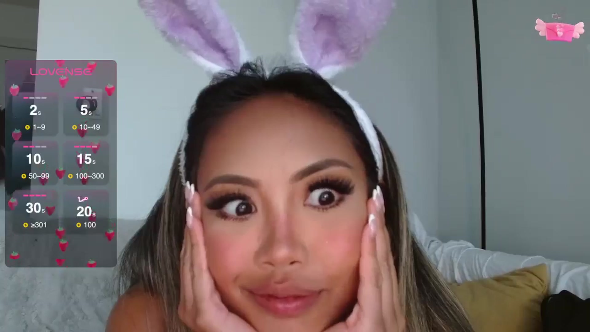 Gallery image thumbnail from UrBabyGirl's myfreecams stream on, 04/20/2025, 23:26 image 3 of 20
