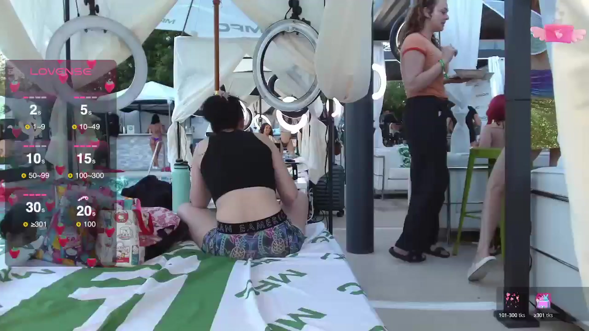 Gallery image thumbnail from UrBabyGirl's myfreecams stream on, 05/21/2025, 04:29 image 1 of 20