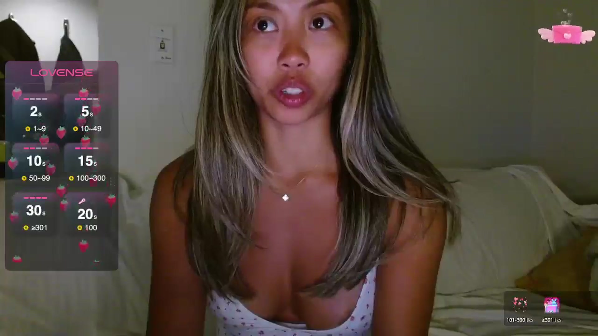 Gallery image thumbnail from UrBabyGirl's myfreecams stream on, 05/26/2025, 04:05 image 6 of 20