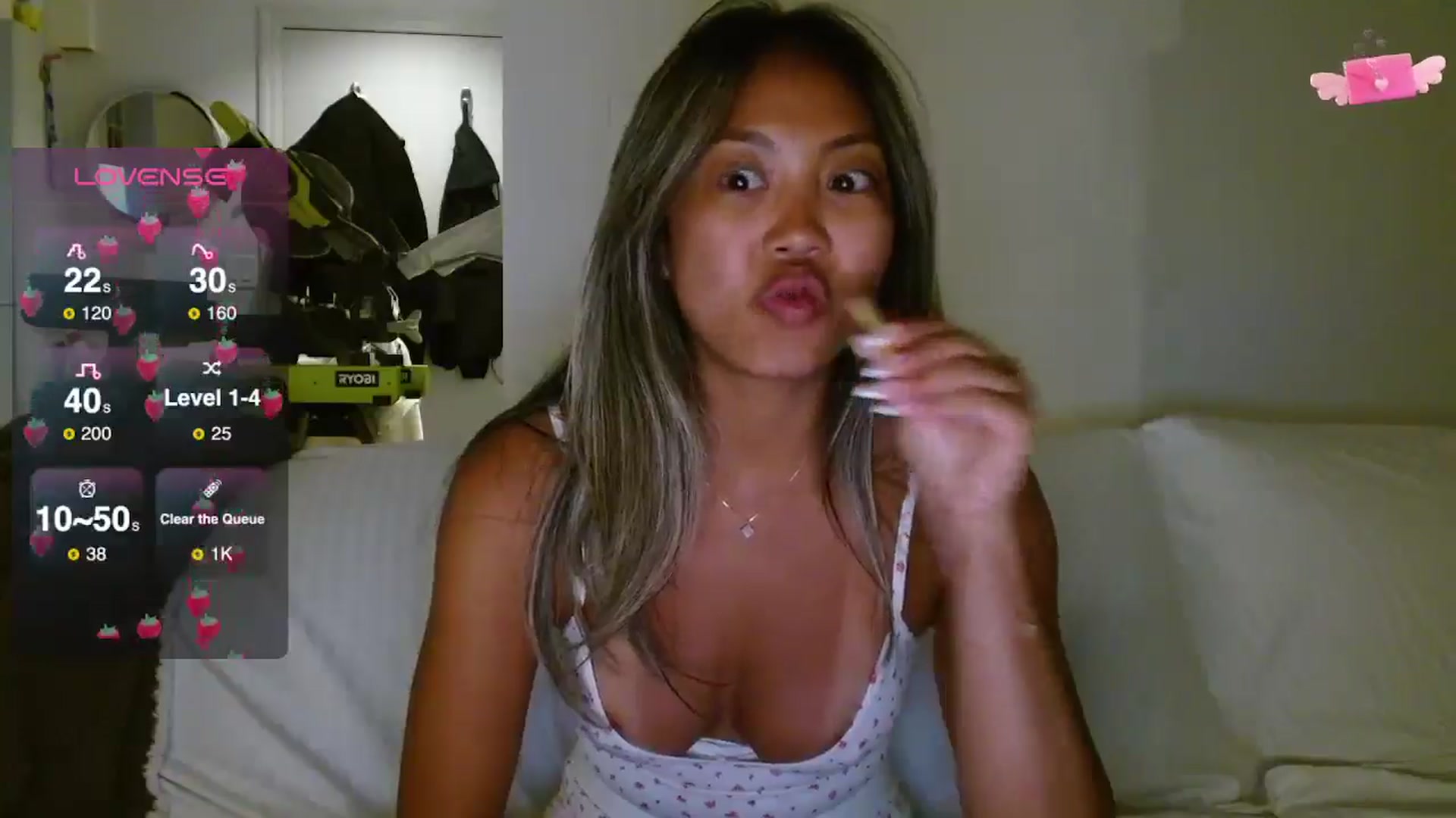 Gallery image thumbnail from UrBabyGirl's myfreecams stream on, 05/26/2025, 05:29 image 4 of 20