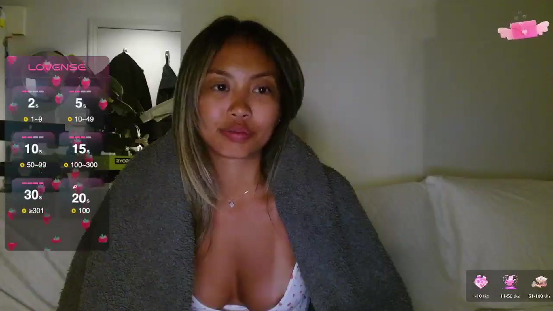 Gallery image thumbnail from UrBabyGirl's myfreecams stream on, 05/26/2025, 05:29 image 12 of 20
