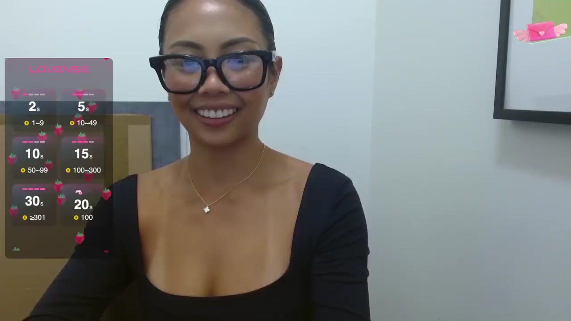 Gallery image thumbnail from UrBabyGirl's myfreecams stream on, 06/05/2025, 20:07 image 1 of 20