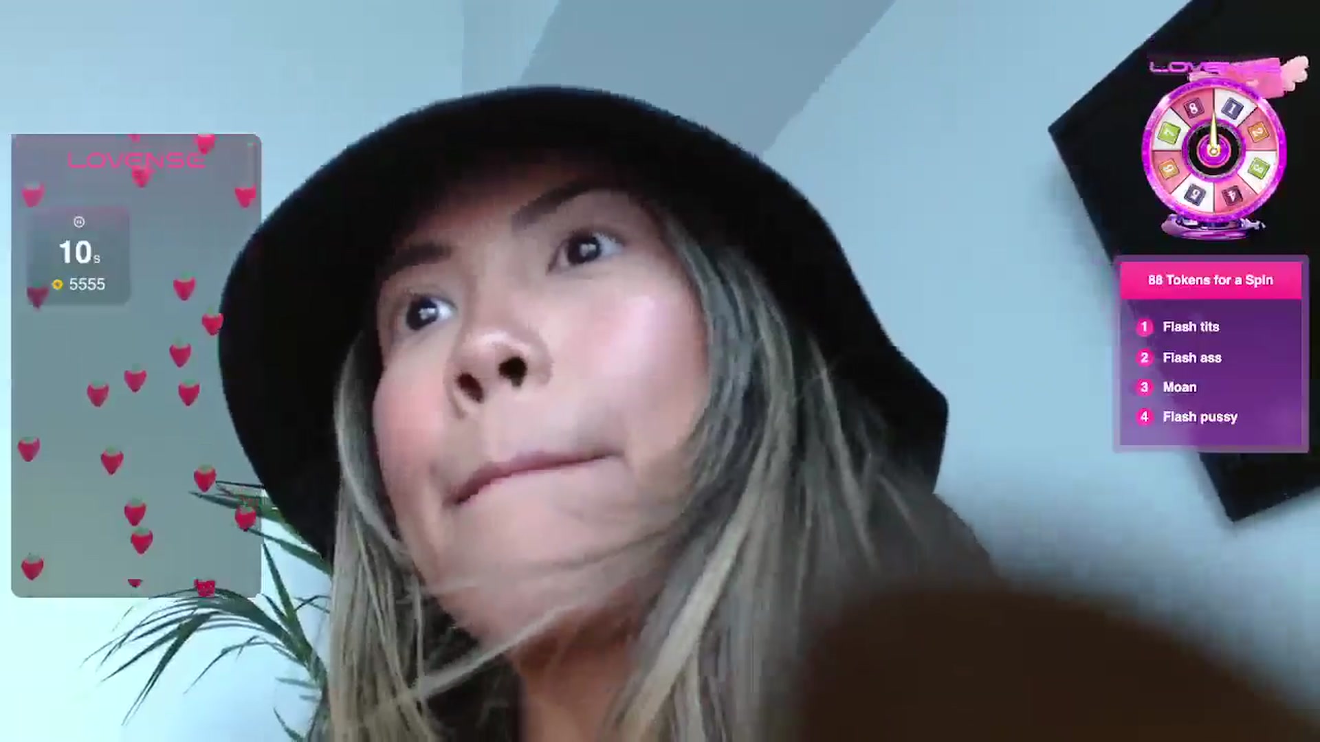 Gallery image thumbnail from UrBabyGirl's myfreecams stream on, 06/12/2025, 22:50 image 8 of 20