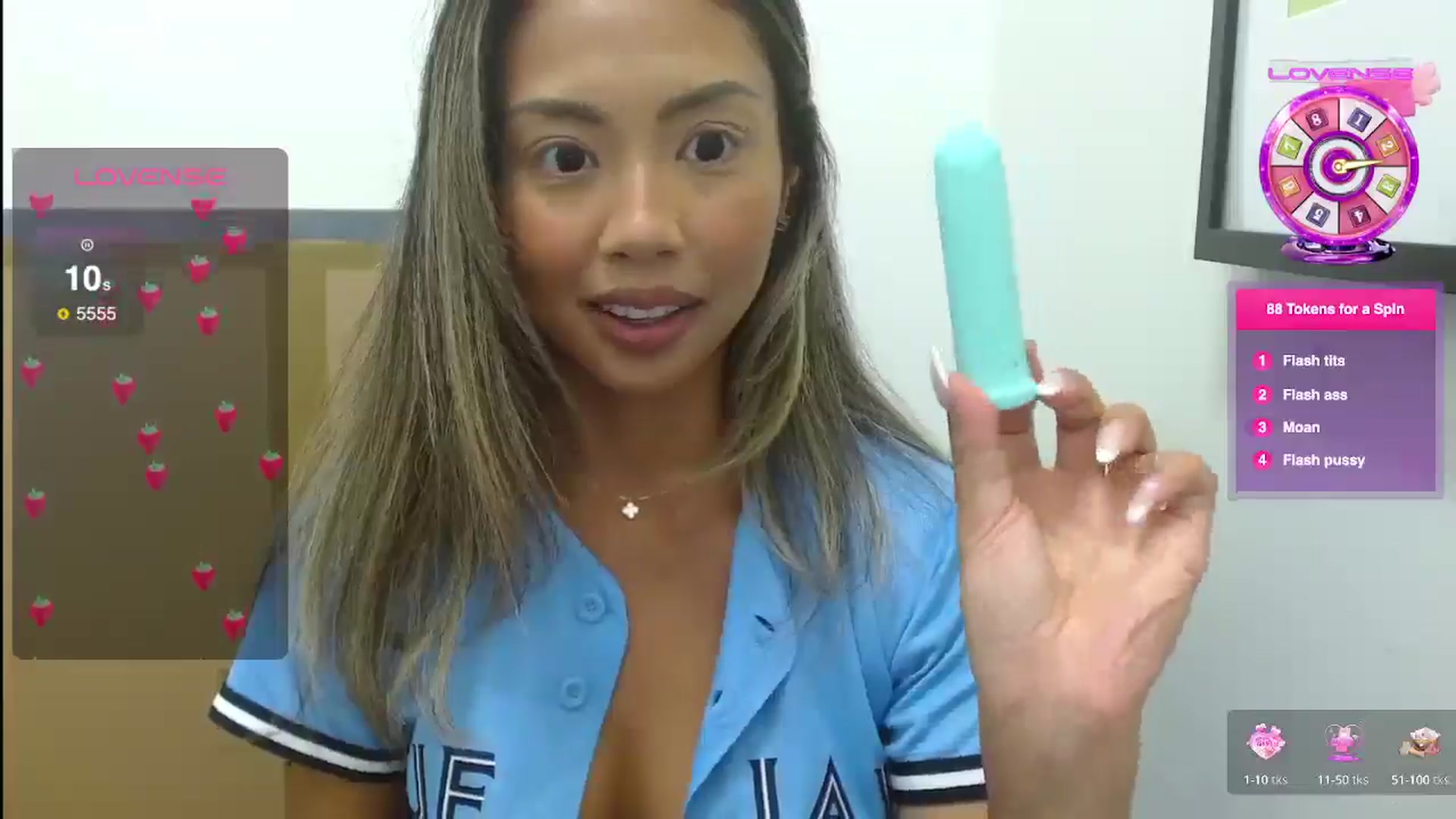 Gallery image thumbnail from UrBabyGirl's myfreecams stream on, 06/19/2025, 16:05 image 12 of 20