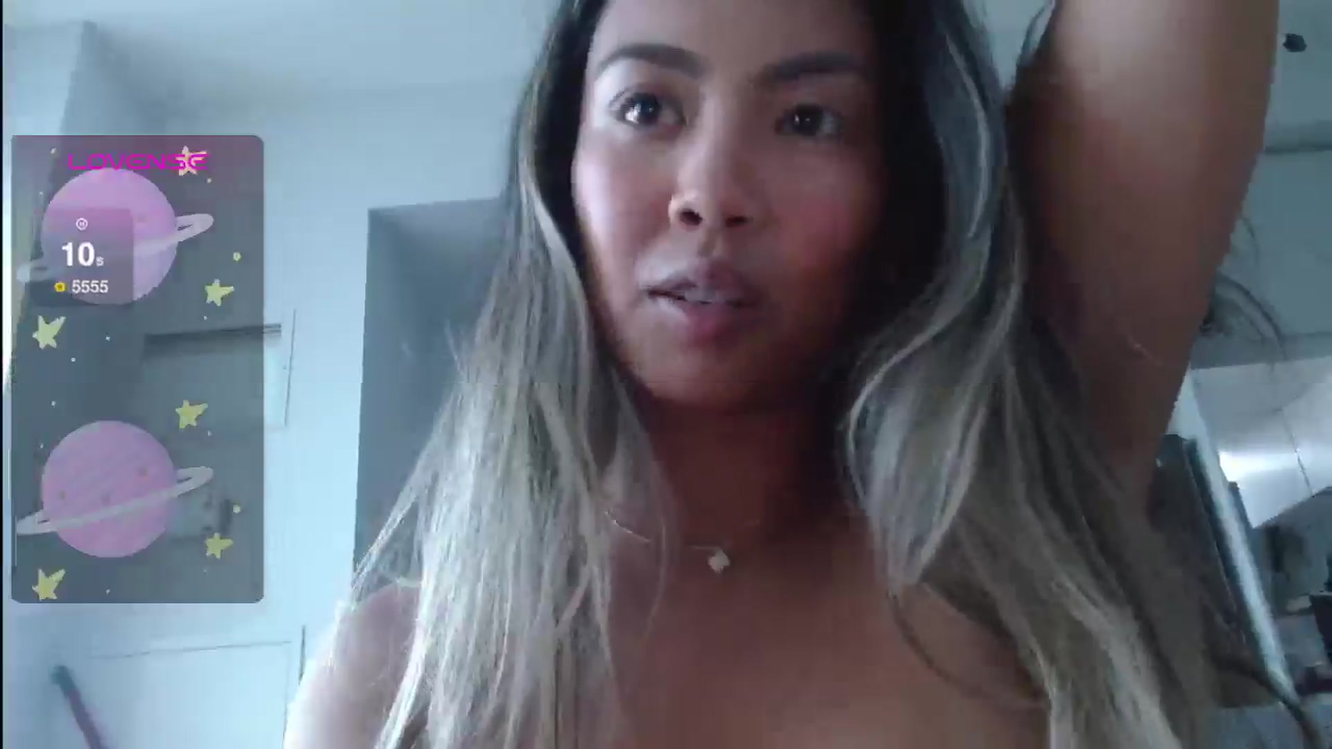 Gallery image thumbnail from UrBabyGirl's myfreecams stream on, 06/23/2025, 23:03 image 16 of 20