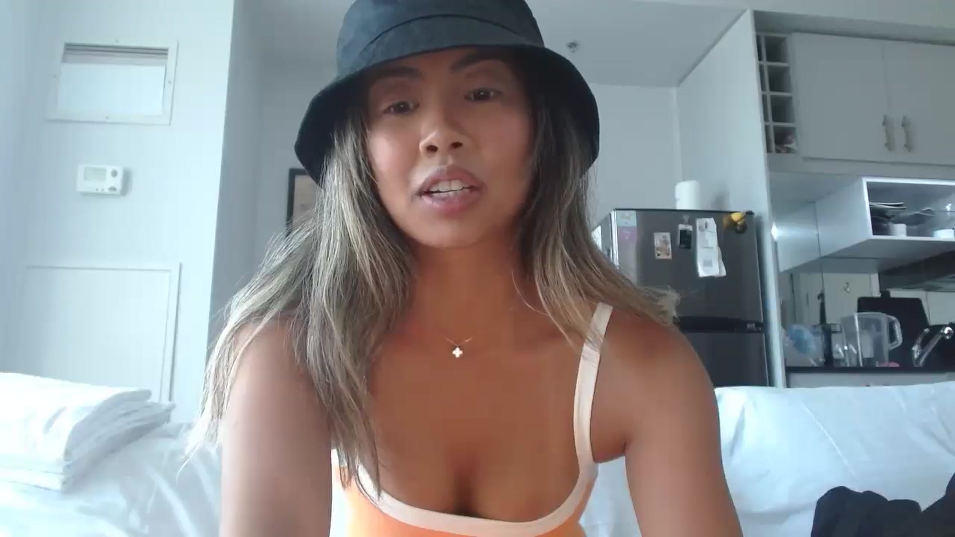 Gallery image thumbnail from UrBabyGirl's myfreecams stream on, 07/04/2025, 18:52 image 12 of 20