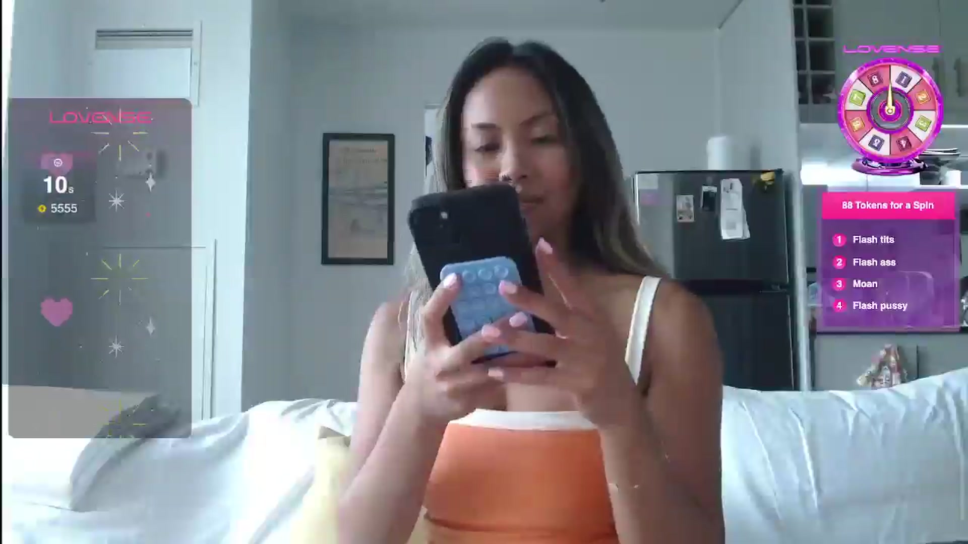 Gallery image thumbnail from UrBabyGirl's myfreecams stream on, 07/05/2025, 24:00 image 5 of 20