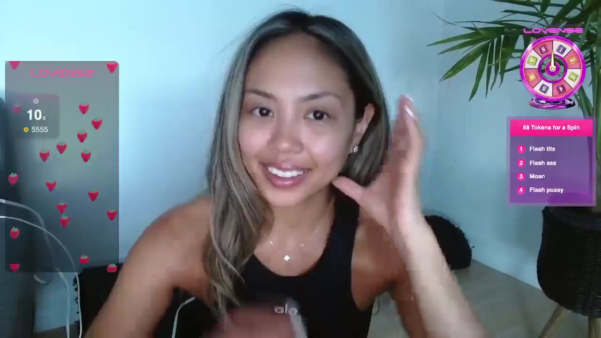 Gallery image thumbnail from UrBabyGirl's myfreecams stream on, 07/28/2025, 24:12 image 15 of 20