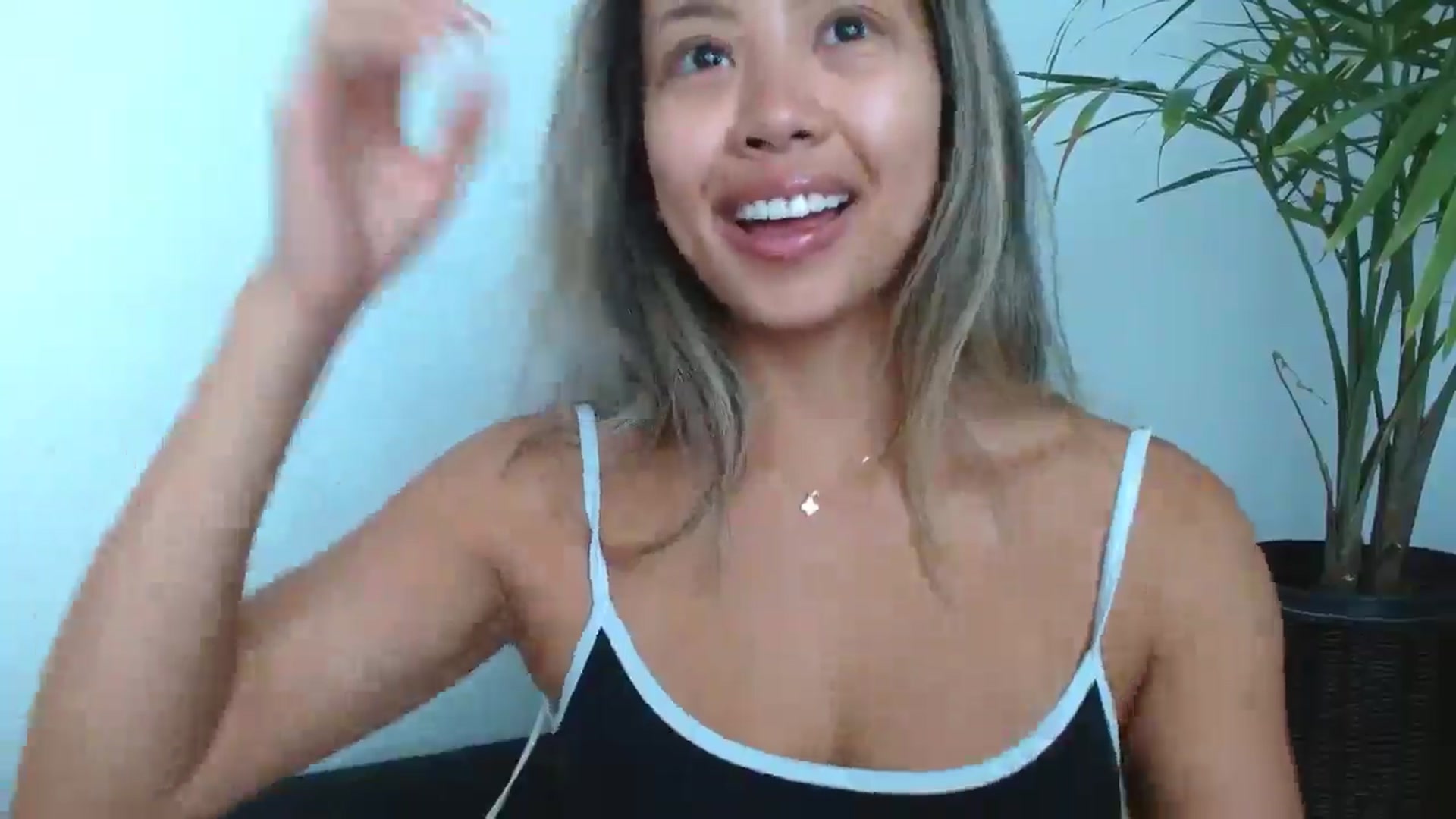 Gallery image thumbnail from UrBabyGirl's myfreecams stream on, 08/13/2025, 15:29 image 8 of 20